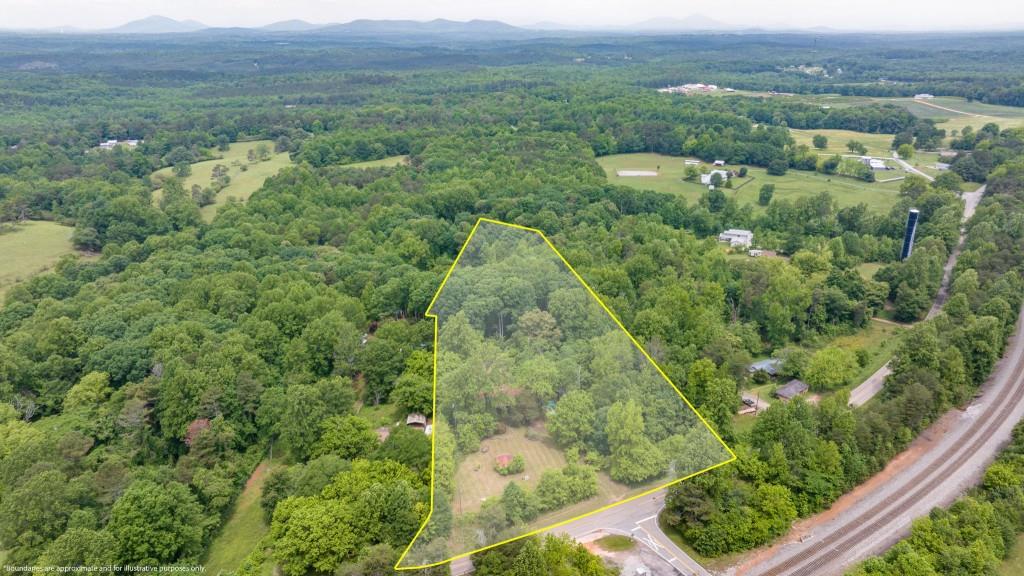 6803 Old Cornelia Highway