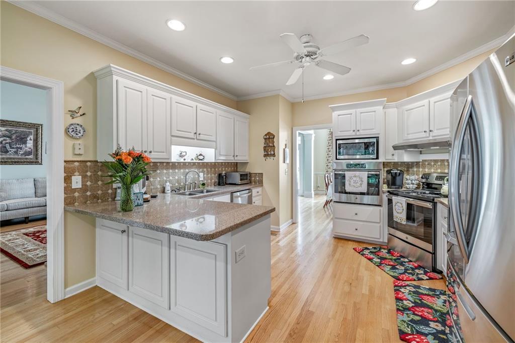 6126 Foxmoor Court