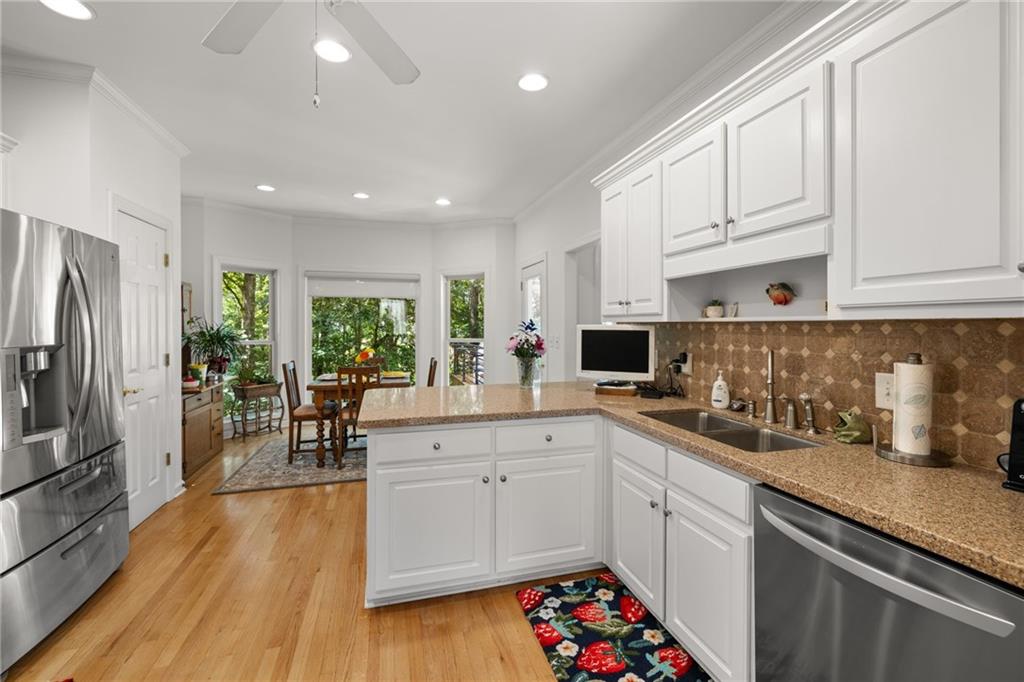 6126 Foxmoor Court