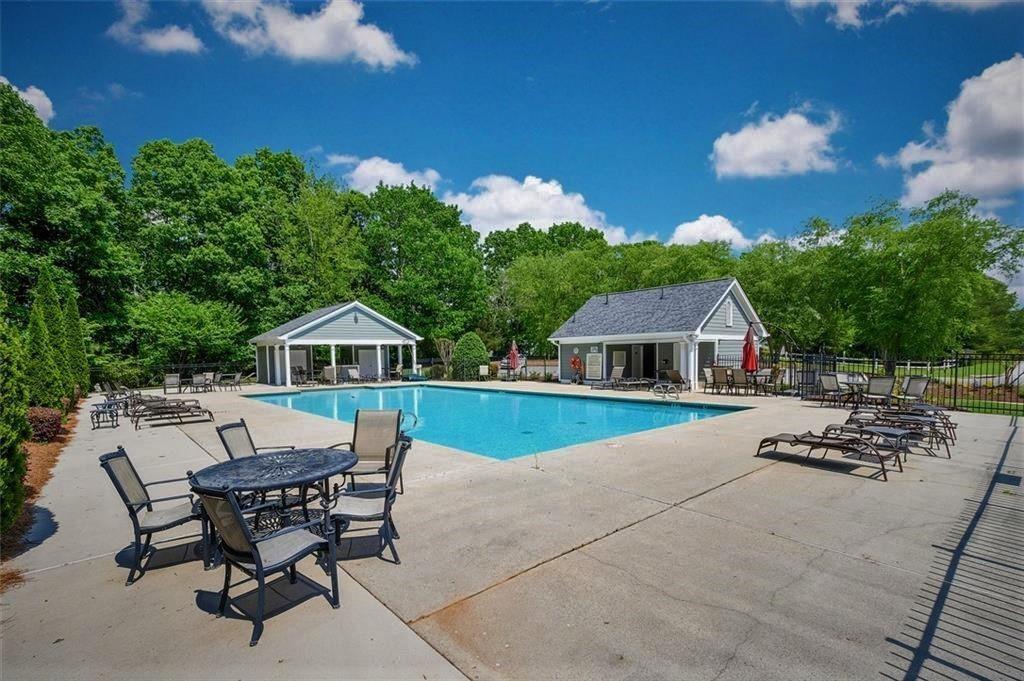 6126 Foxmoor Court