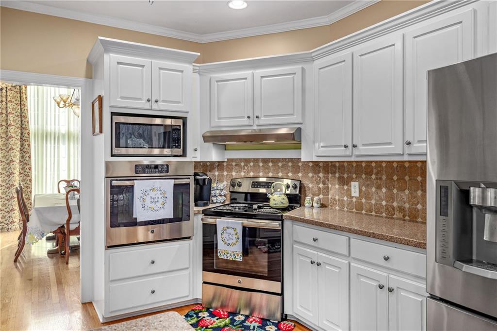 6126 Foxmoor Court