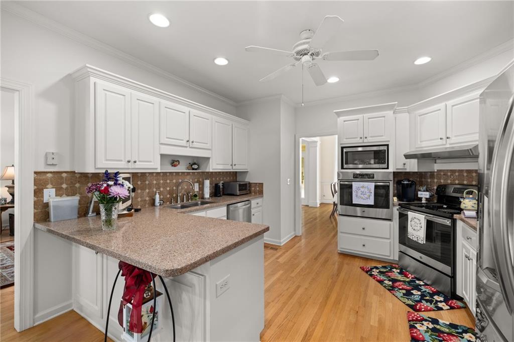 6126 Foxmoor Court