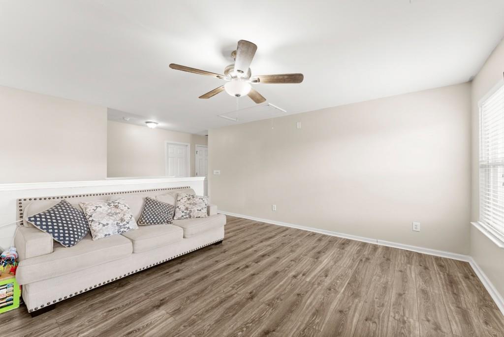 1208 LOOWIT FALLS Court