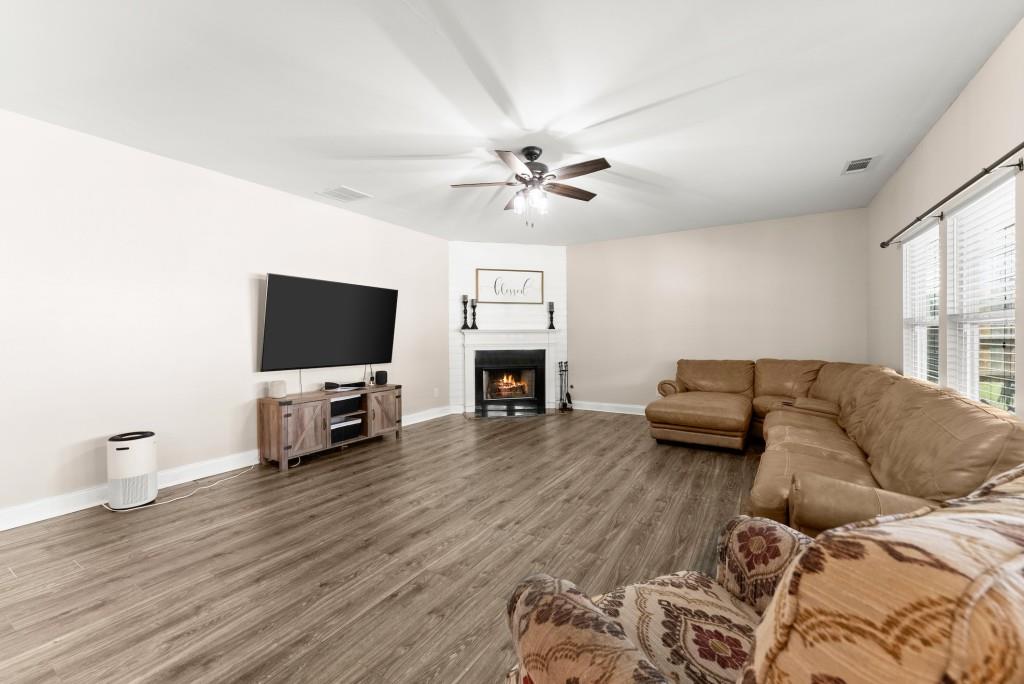 1208 LOOWIT FALLS Court