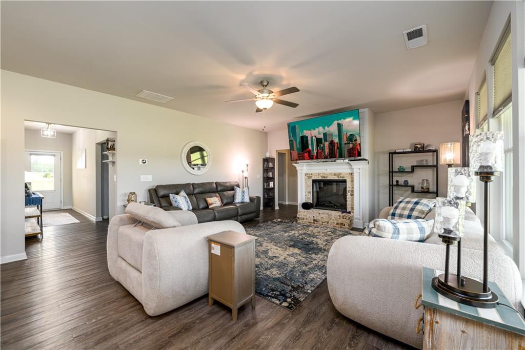 3741 Highway 83