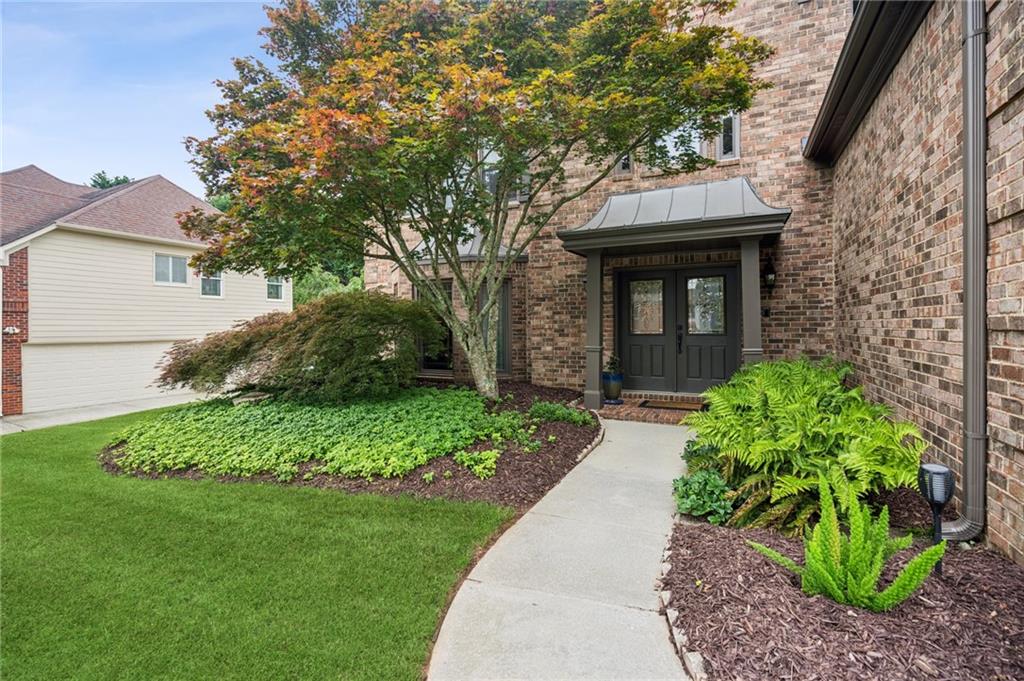 1800 Hunters Moon Drive