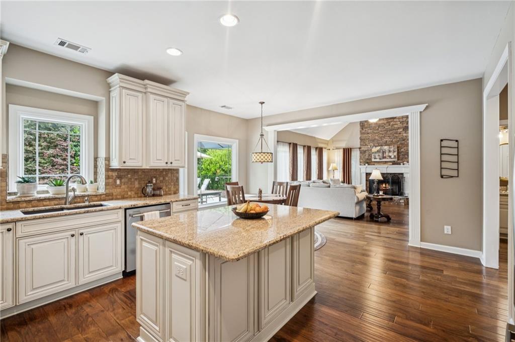 1800 Hunters Moon Drive