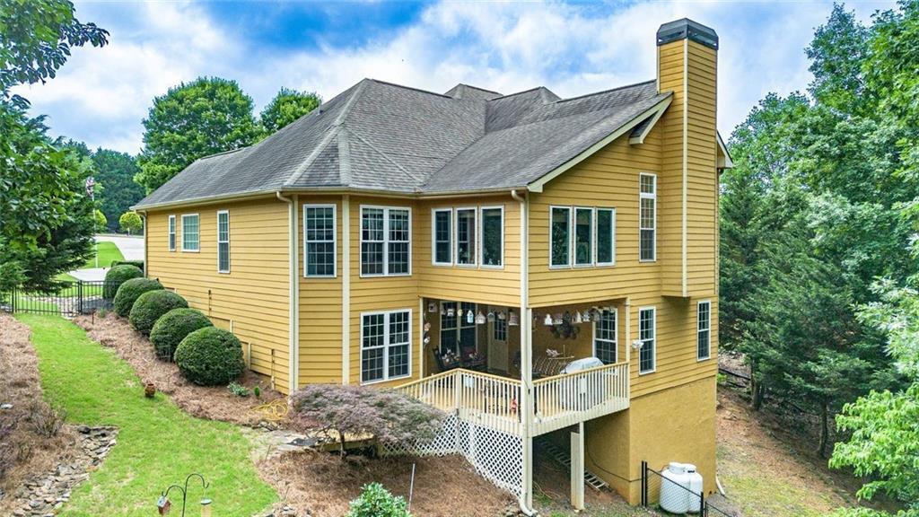 3498 Hickory Lake Drive