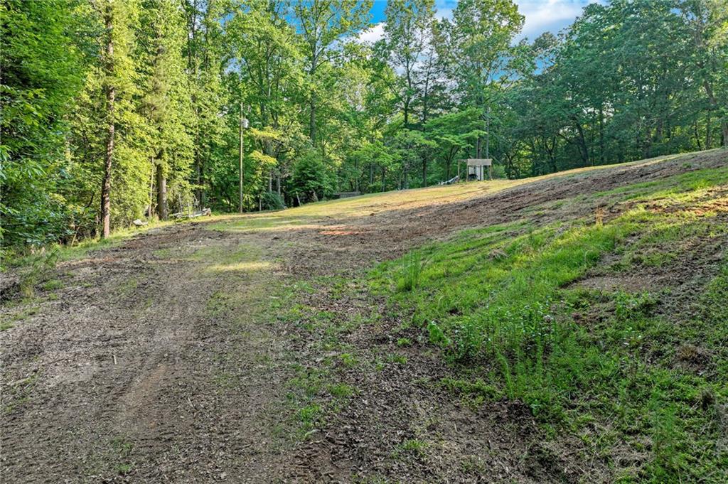 2020 War Hill Park Road