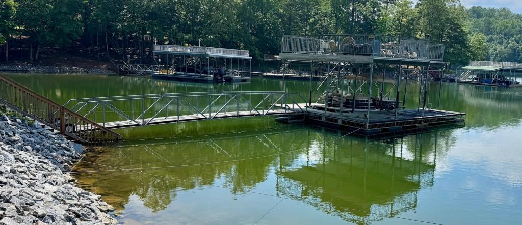 2020 War Hill Park Road