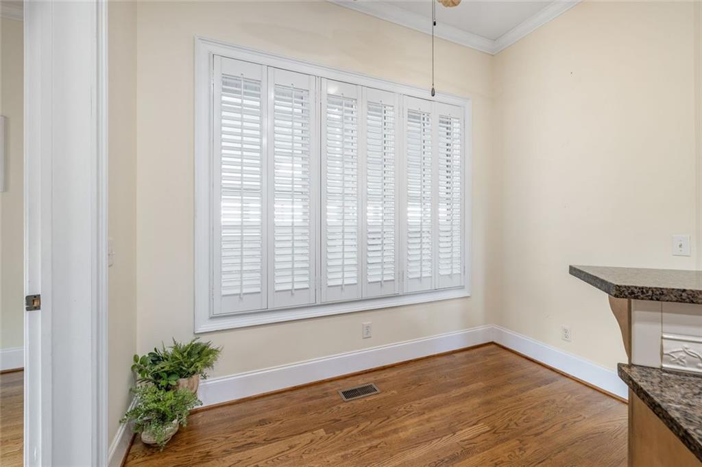 311 Vinings Walk