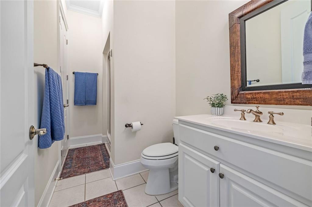 311 Vinings Walk