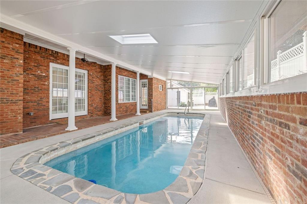311 Vinings Walk