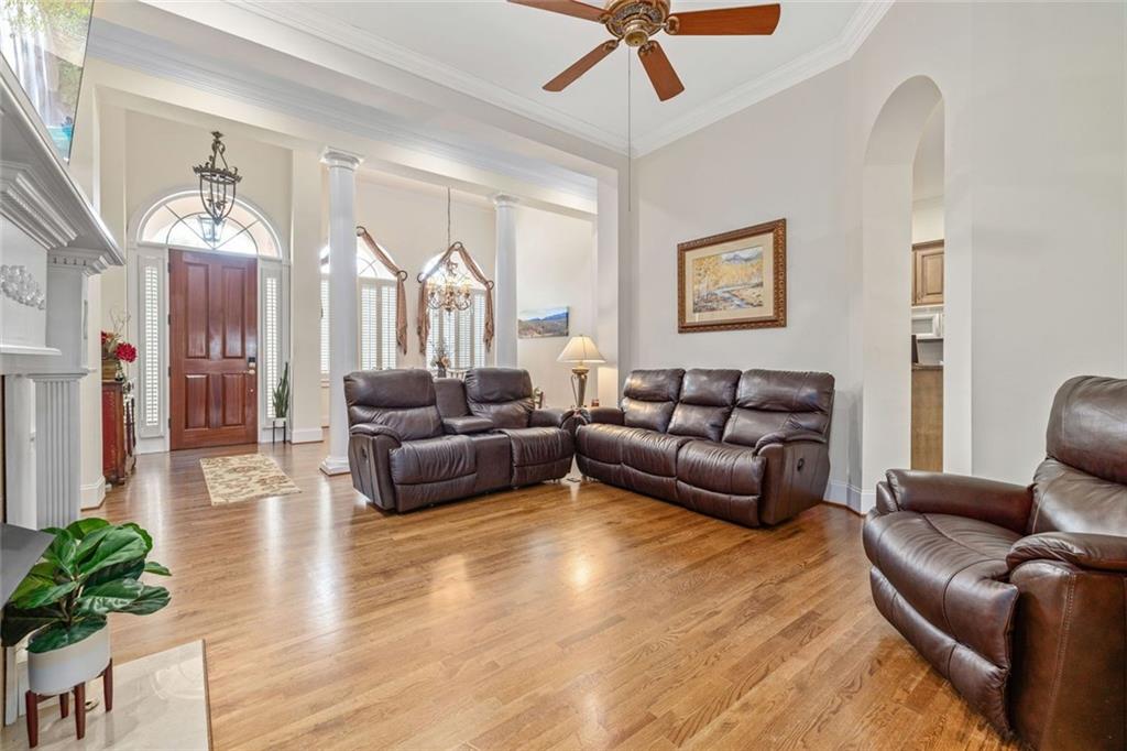 311 Vinings Walk