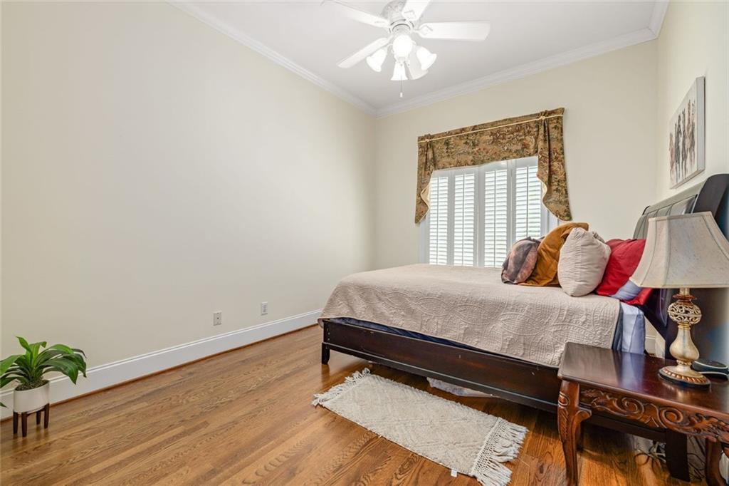 311 Vinings Walk
