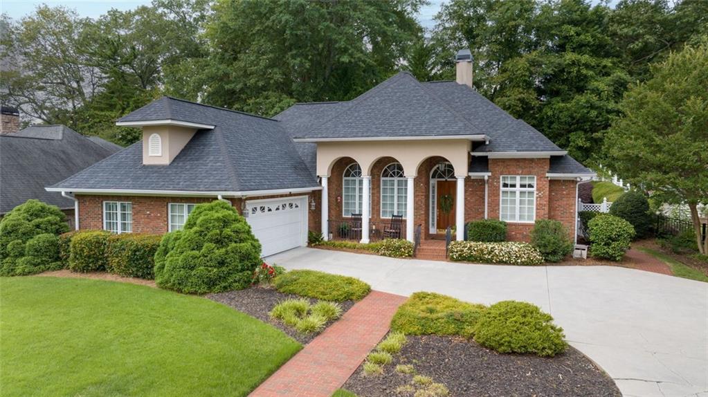 311 Vinings Walk