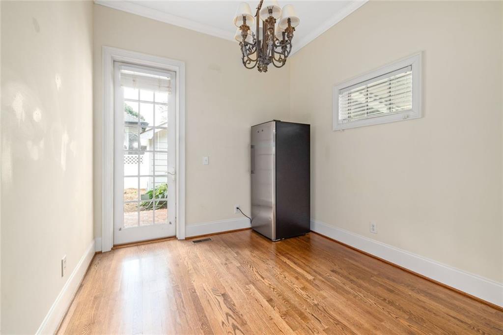 311 Vinings Walk