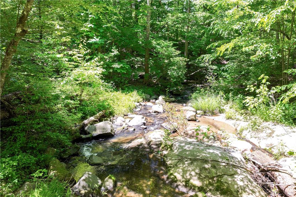 8240 Hurakan Creek Crossing