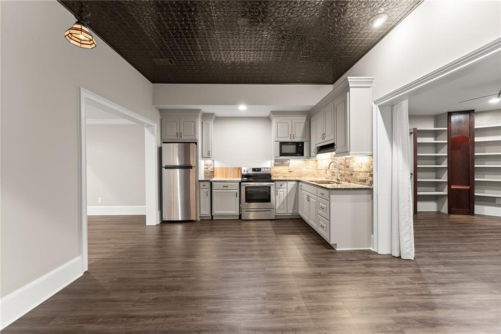 3311 Marina View Way