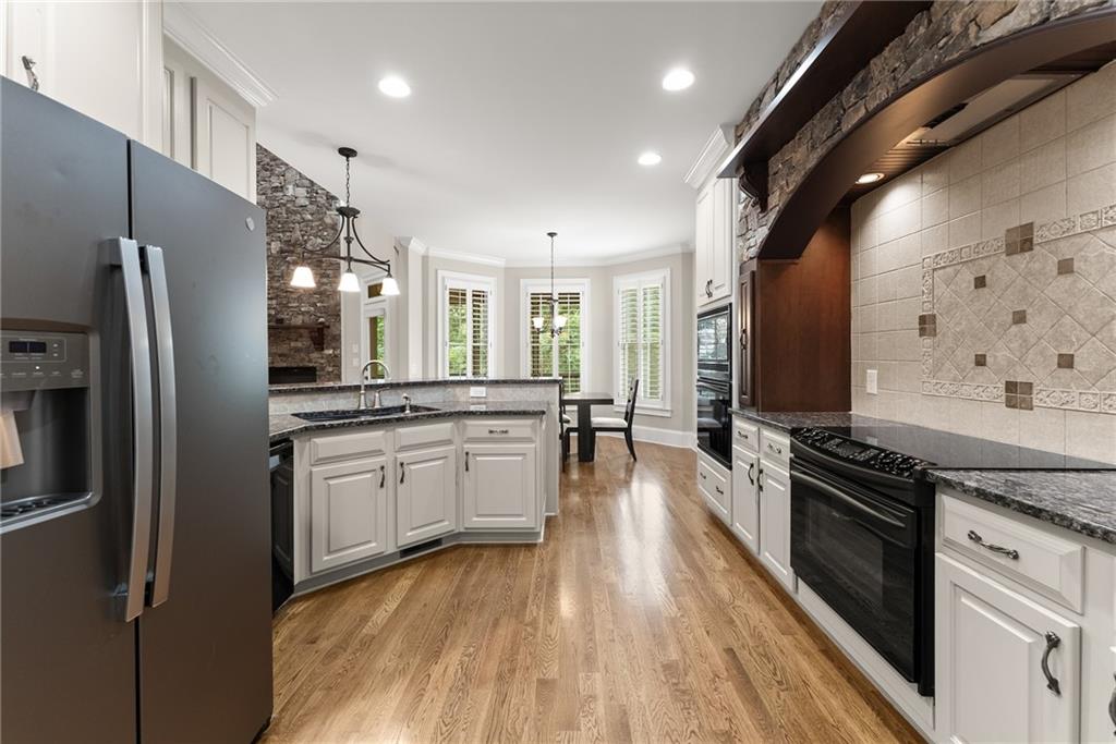 3311 Marina View Way