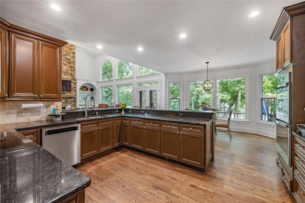 8575 Anchor On Lanier Court