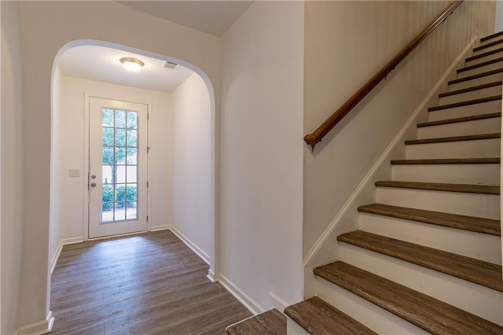 6802 Story Circle Circle