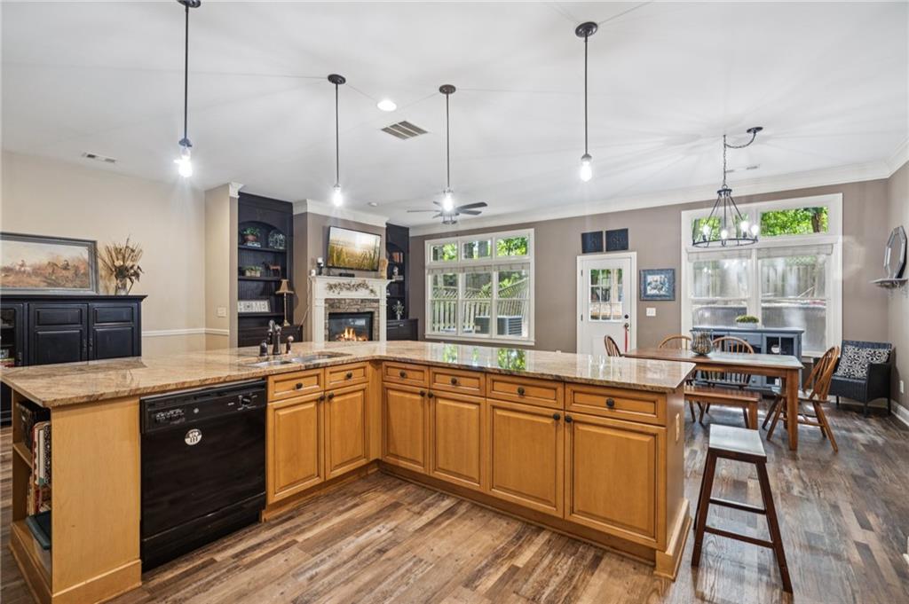 1028 Constitution Way