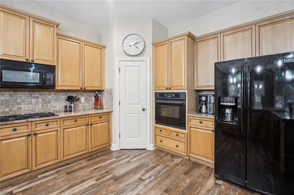 1028 Constitution Way