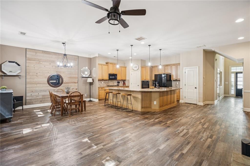 1028 Constitution Way