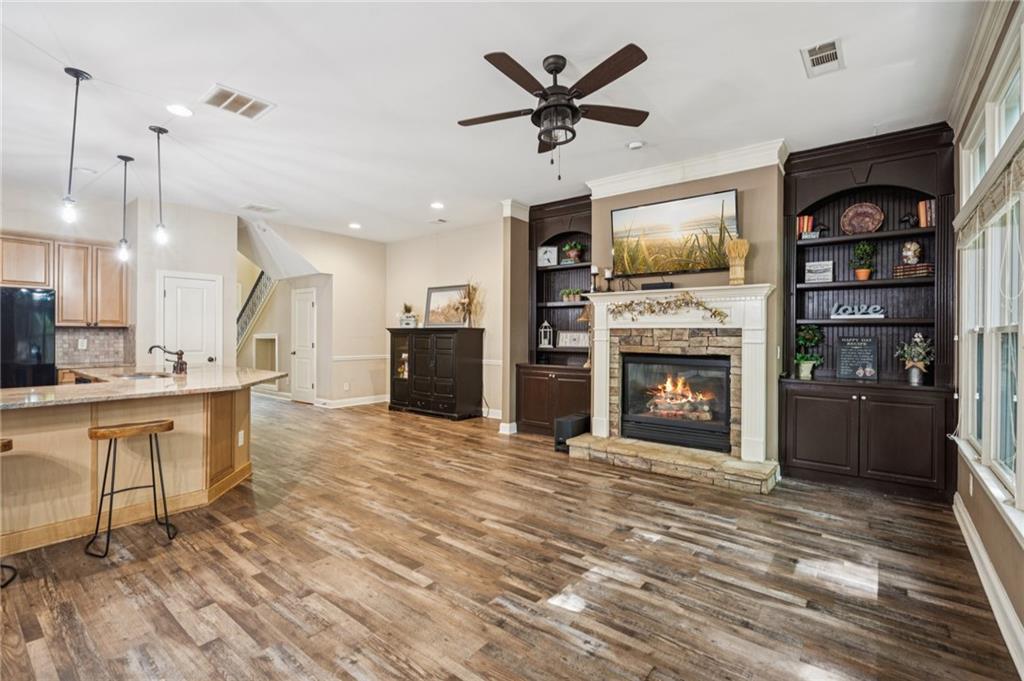 1028 Constitution Way