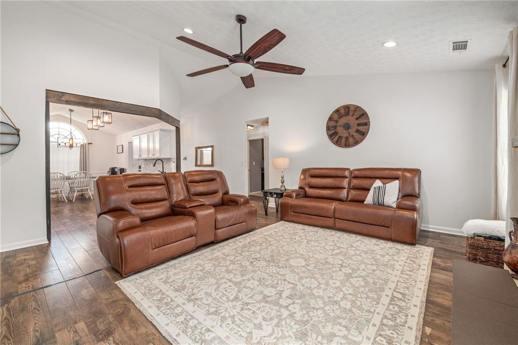 3777 Walnut Grove Way