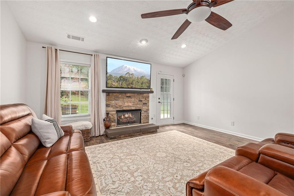 3777 Walnut Grove Way