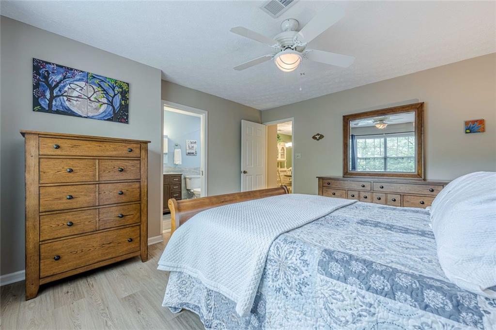 907 Peachtree Forest Terrace