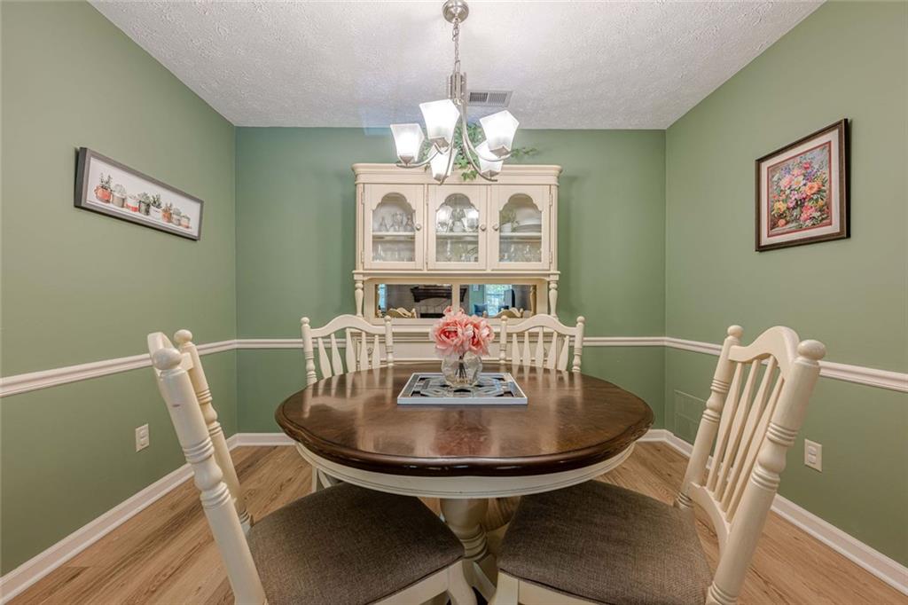 907 Peachtree Forest Terrace