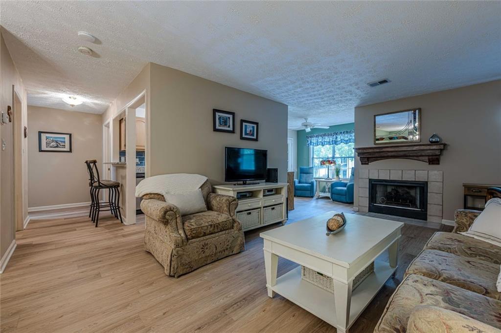 907 Peachtree Forest Terrace