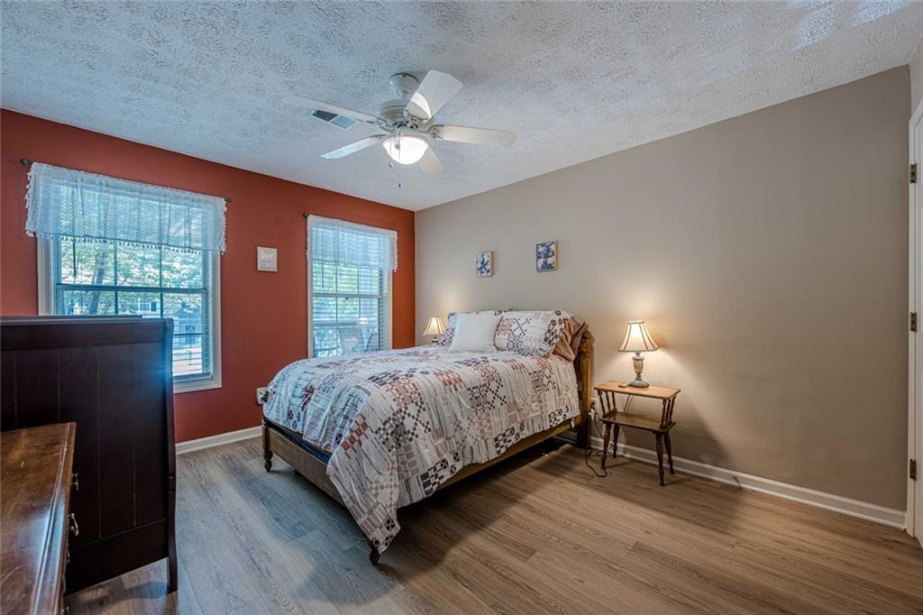 907 Peachtree Forest Terrace