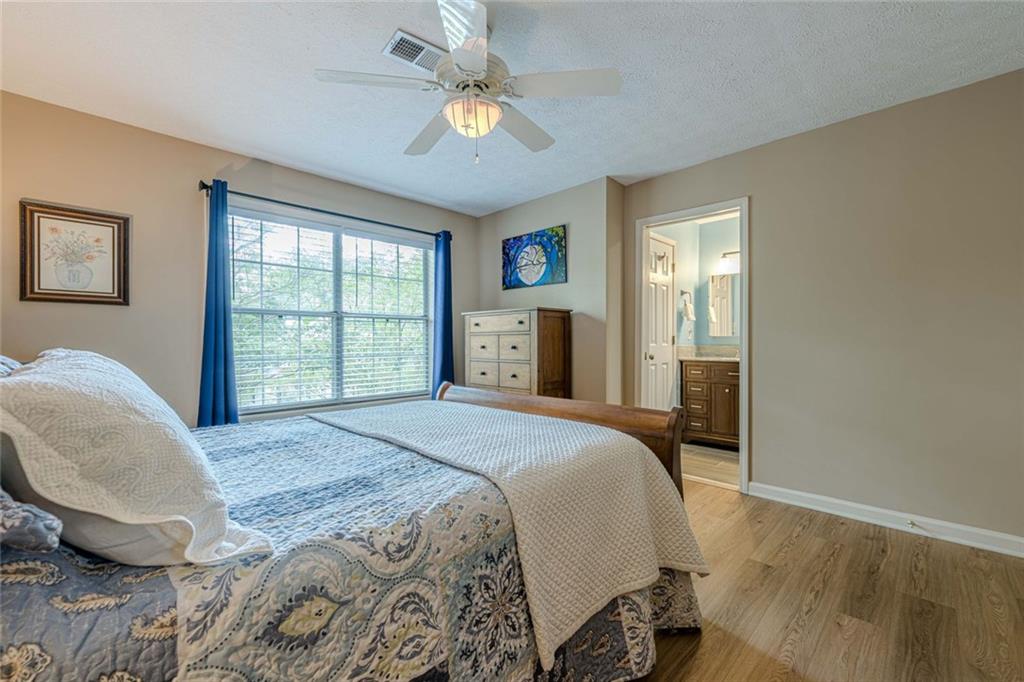 907 Peachtree Forest Terrace