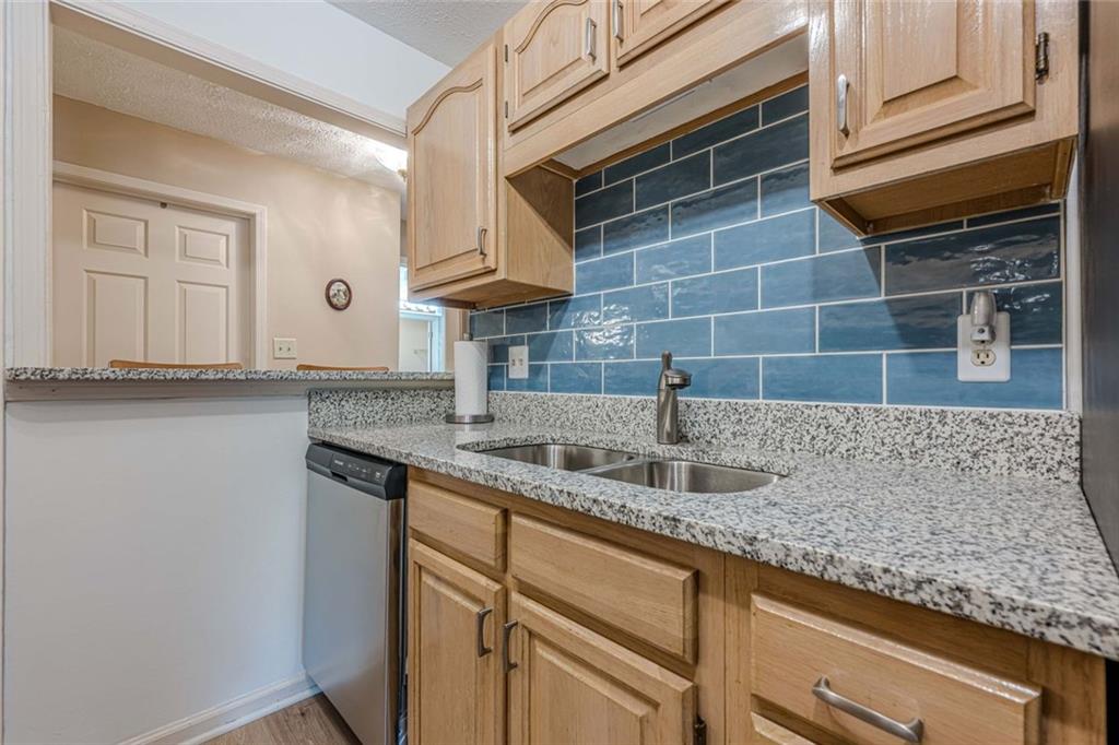 907 Peachtree Forest Terrace