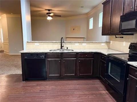 3446 Greyhawk Crossing