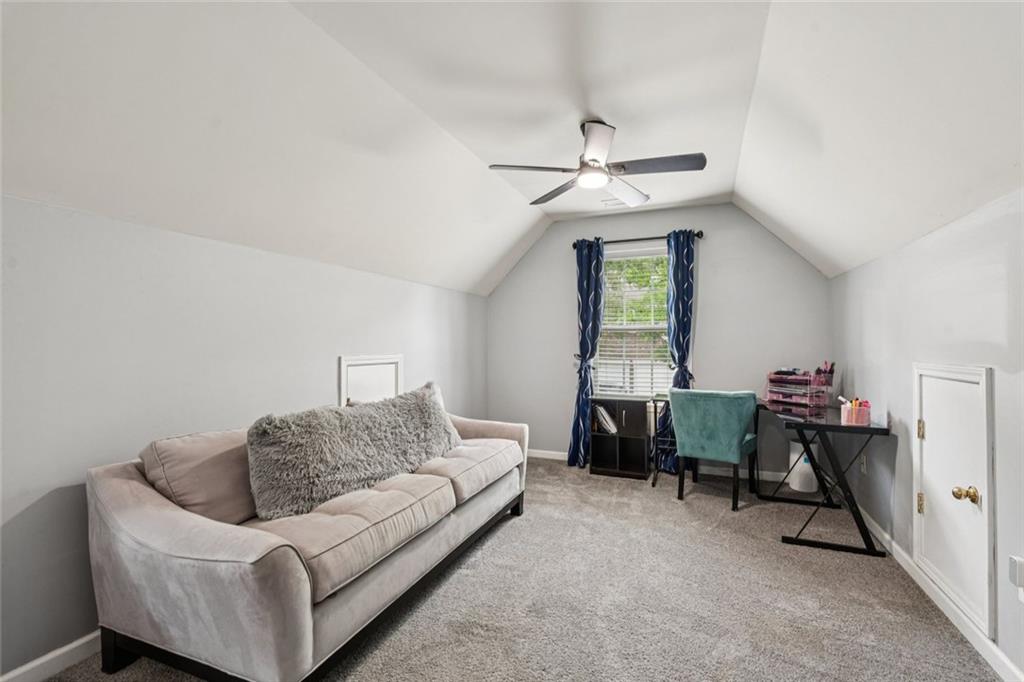 6319 Rooks Pass