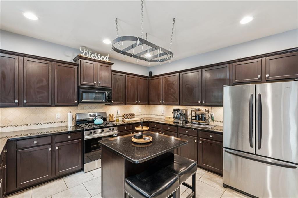 6319 Rooks Pass