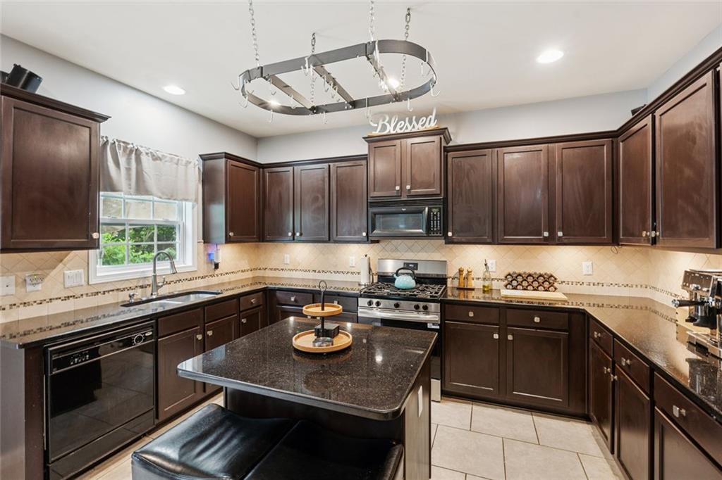 6319 Rooks Pass