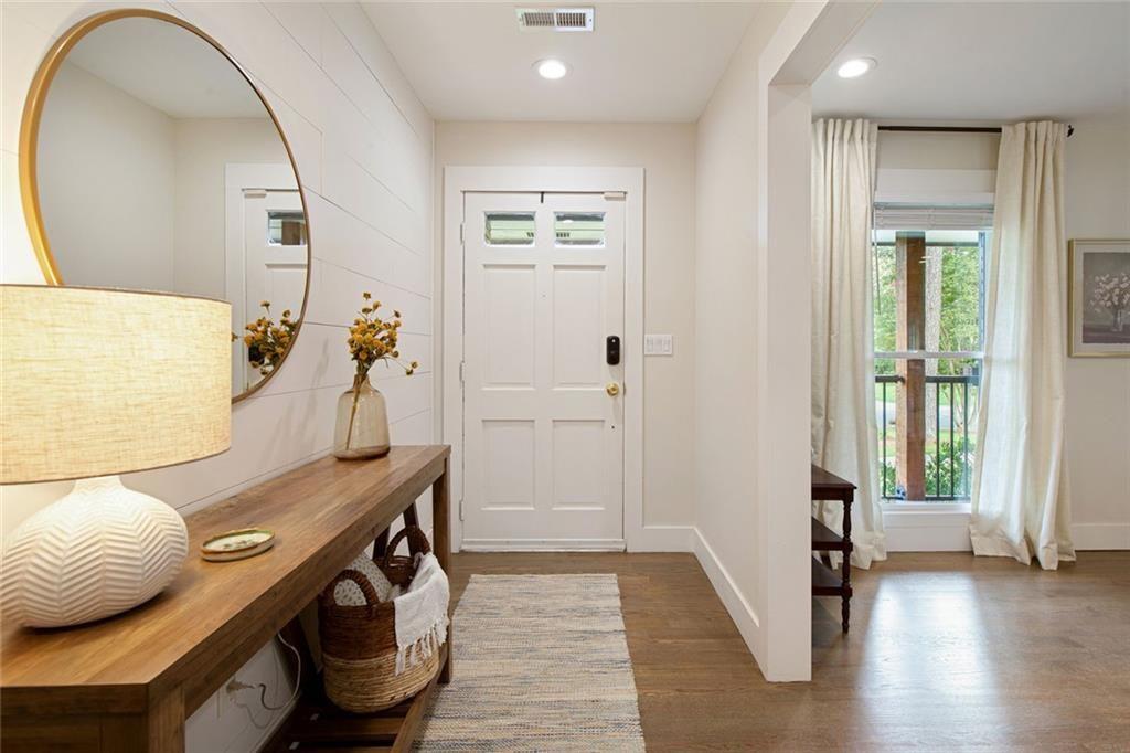 3847 Cloudland Drive Drive SE