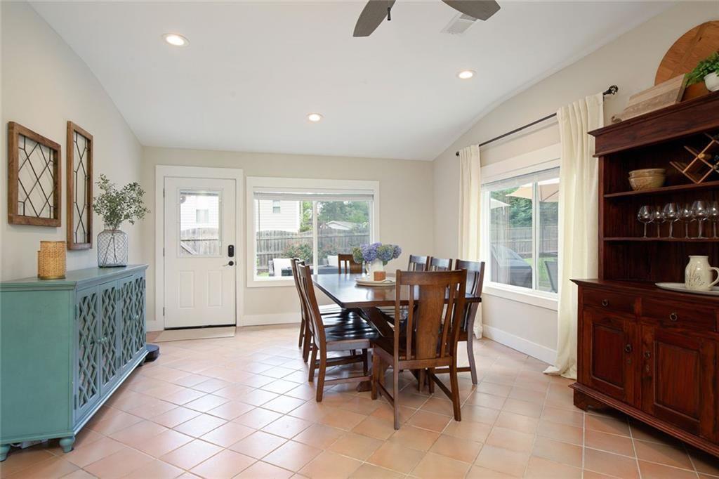 3847 Cloudland Drive Drive SE