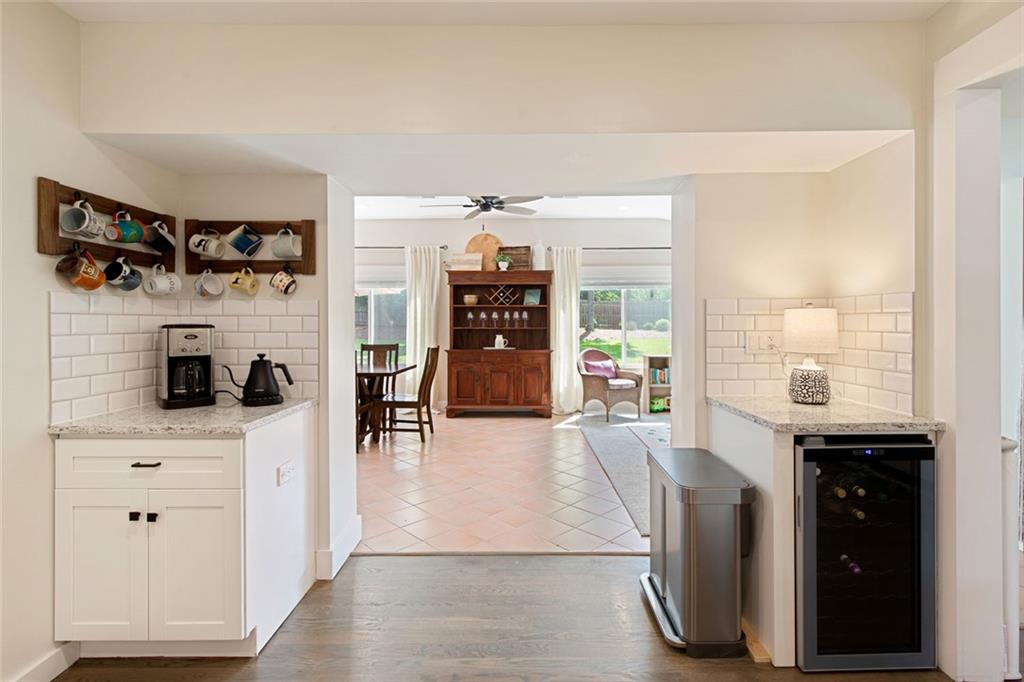 3847 Cloudland Drive Drive SE