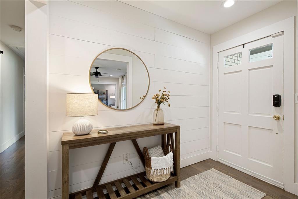 3847 Cloudland Drive Drive SE