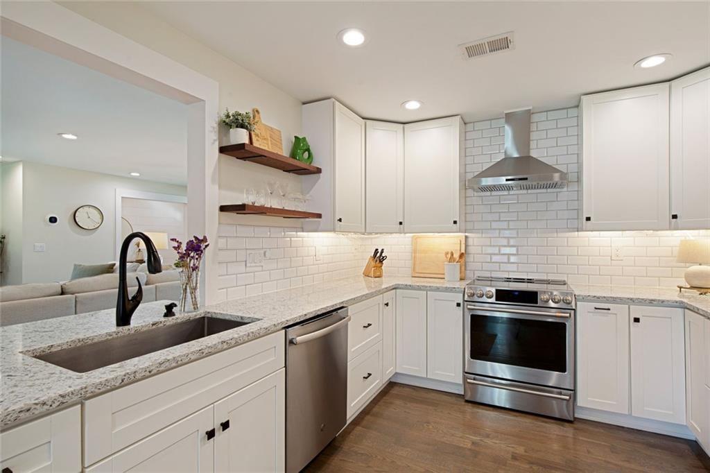 3847 Cloudland Drive Drive SE