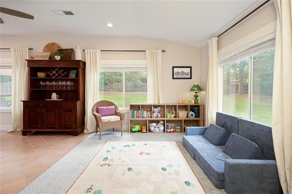 3847 Cloudland Drive Drive SE