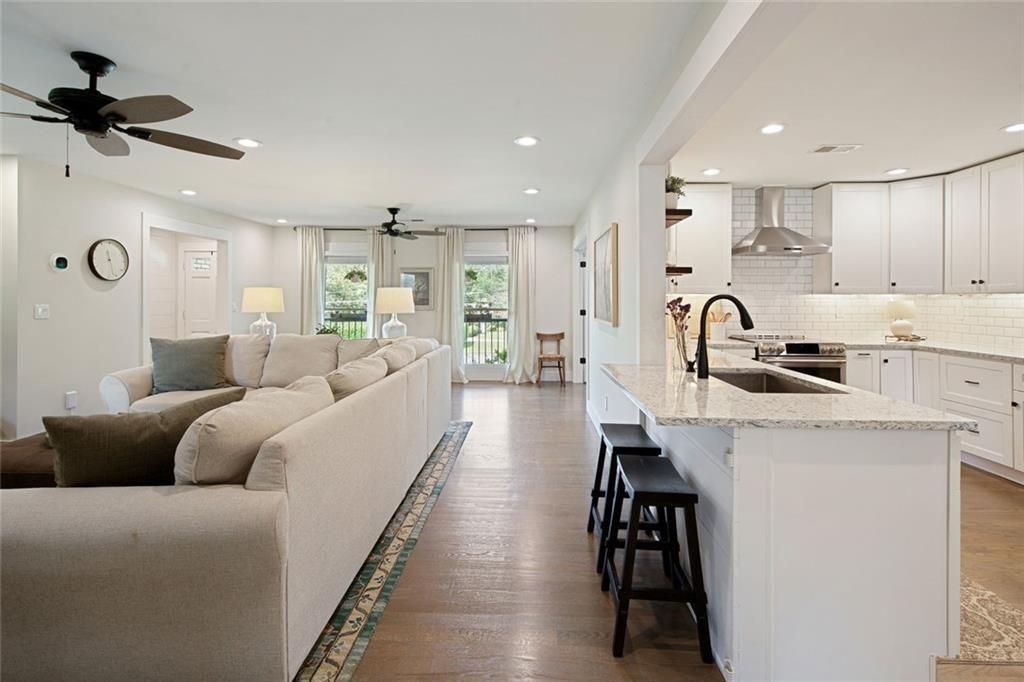 3847 Cloudland Drive Drive SE