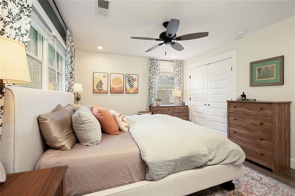 3847 Cloudland Drive Drive SE